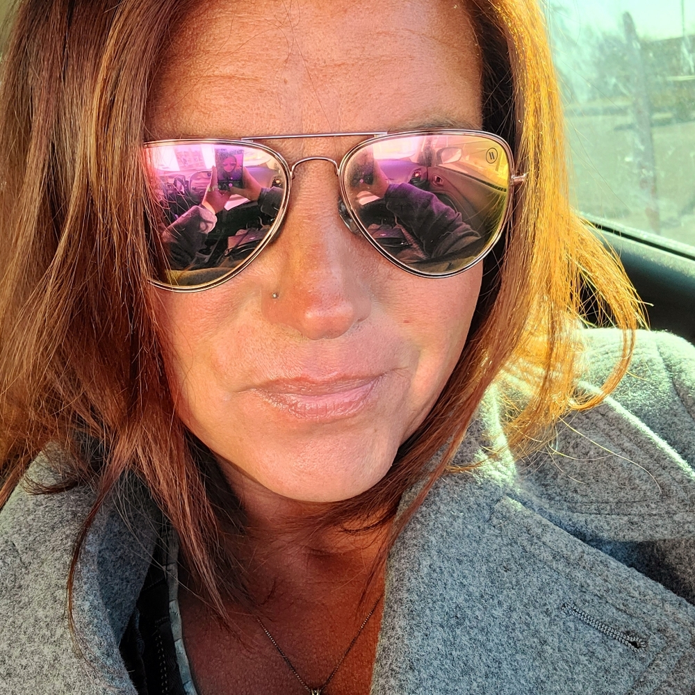 Meet your Posher, Deidra